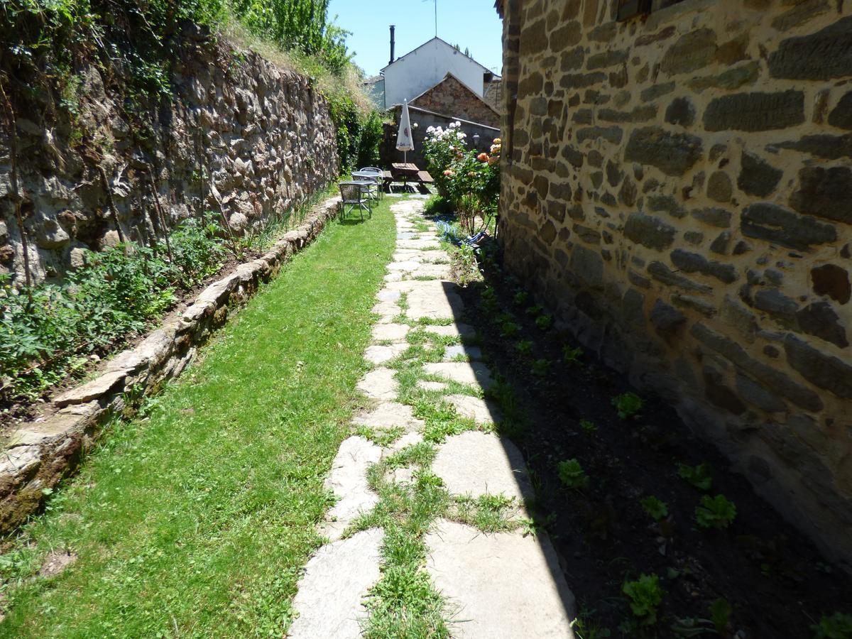 La Posada De Pedrazales Esterno foto